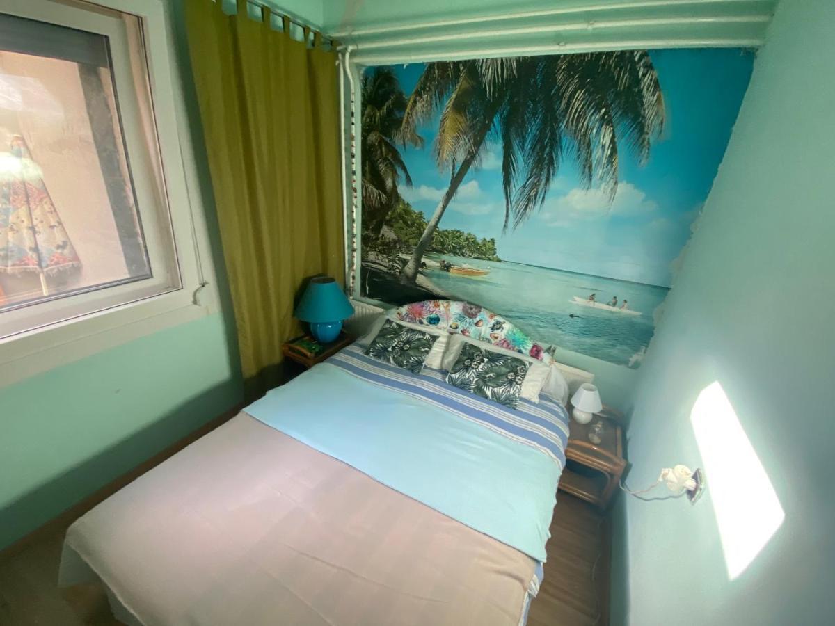 Grany'S Retro Guesthouse Near Budapest Airport เวคชีส์ ภายนอก รูปภาพ